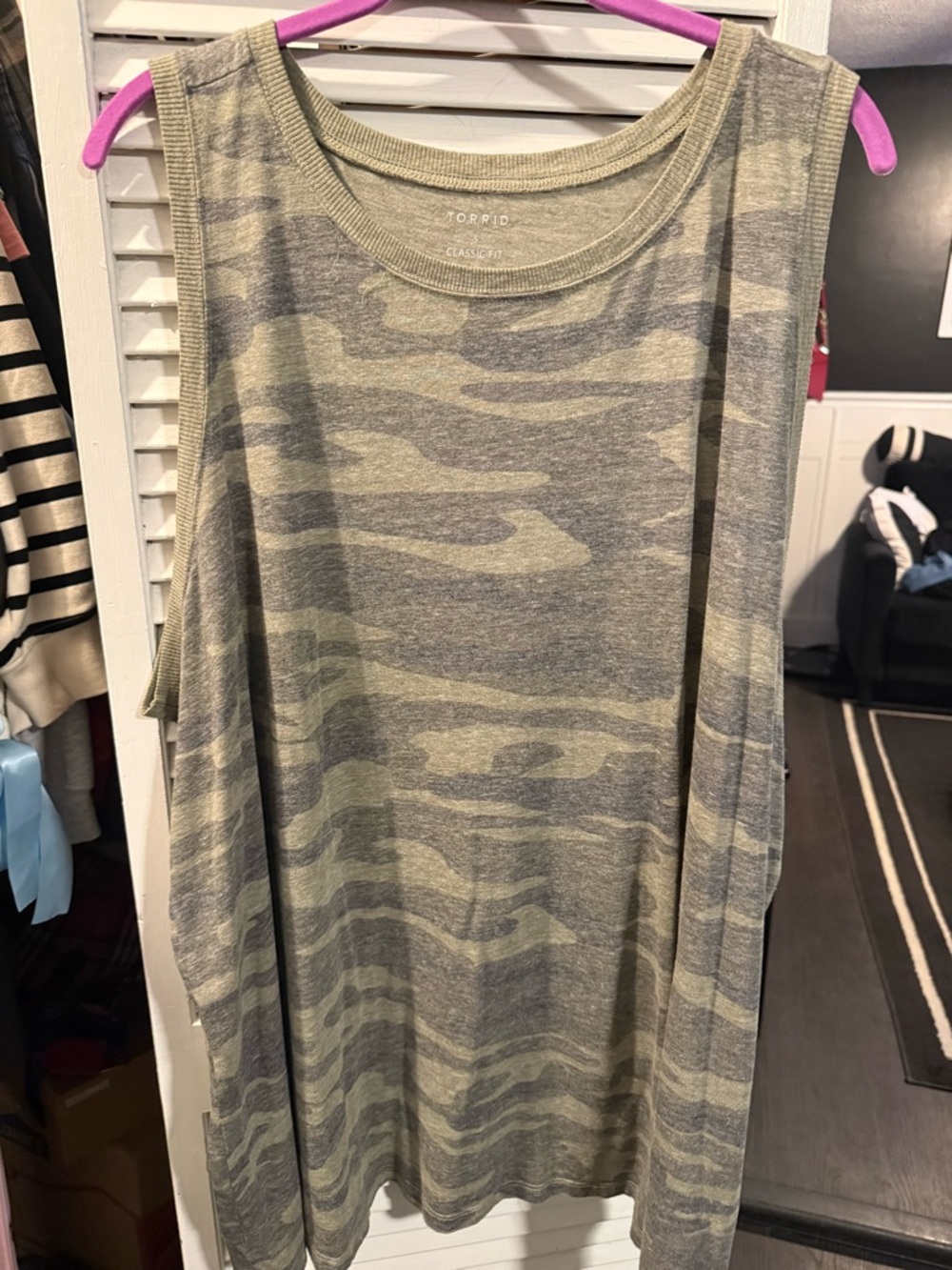 Torrid sz 5Olive & Taupe Camo Crewneck Tank